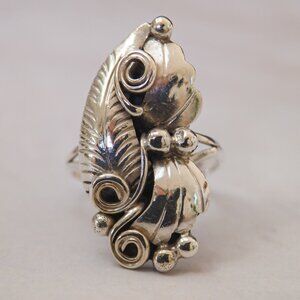 Signed H.Y. Sterling Feather/Scroll Ring, Navajo-Style, Size 5.75 (25mm)